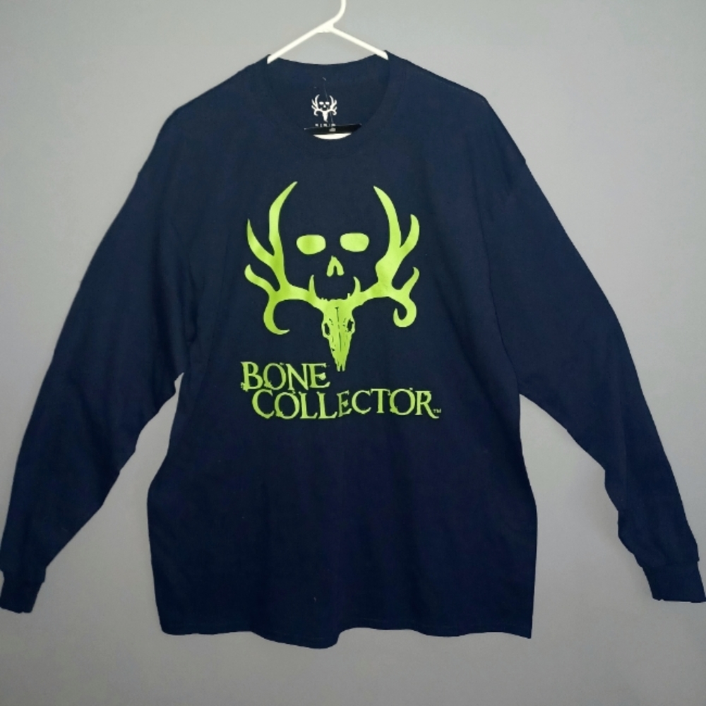 🌷3/$20🌷NWT Bone Collector Long-Sleeve Crewneck Tee